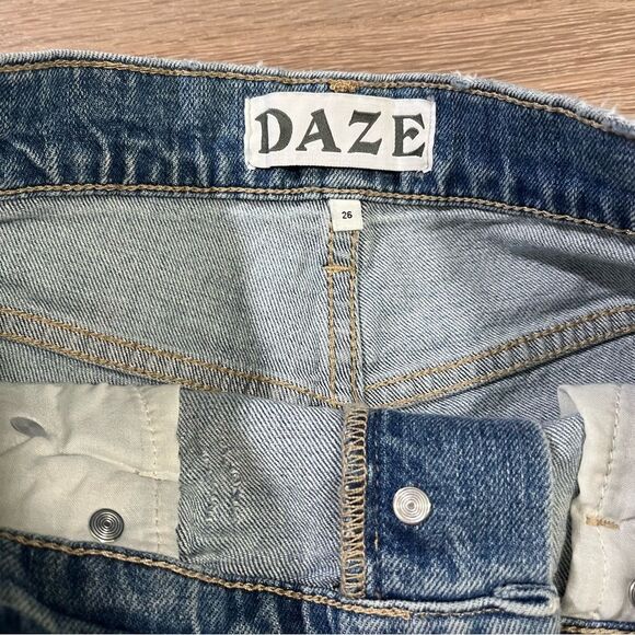 DAZE Bottom Line High Rise Vintage Shorts Distressed Fade 26 - Picture 6 of 10